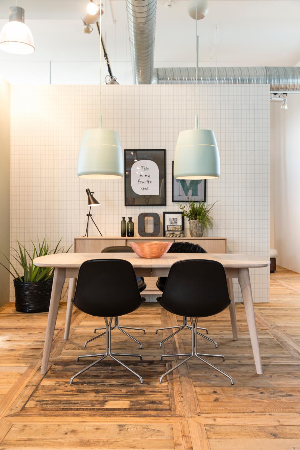 Marte extendable table