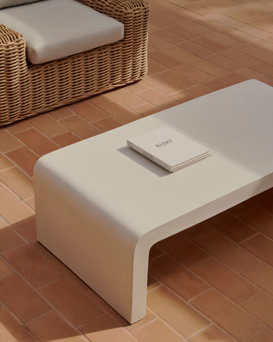 AIGUABLAVA coffee table