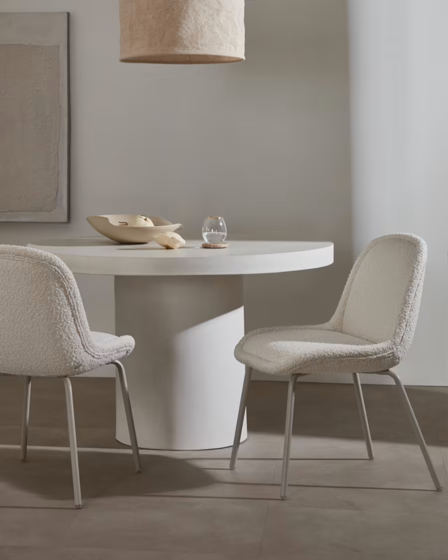 AIGUABLAVA table