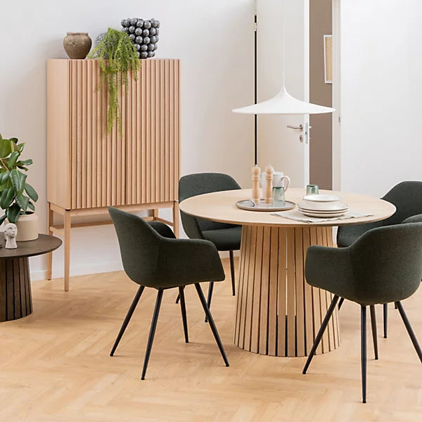 CHARLY table