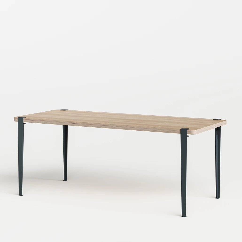 Table Tiptoe