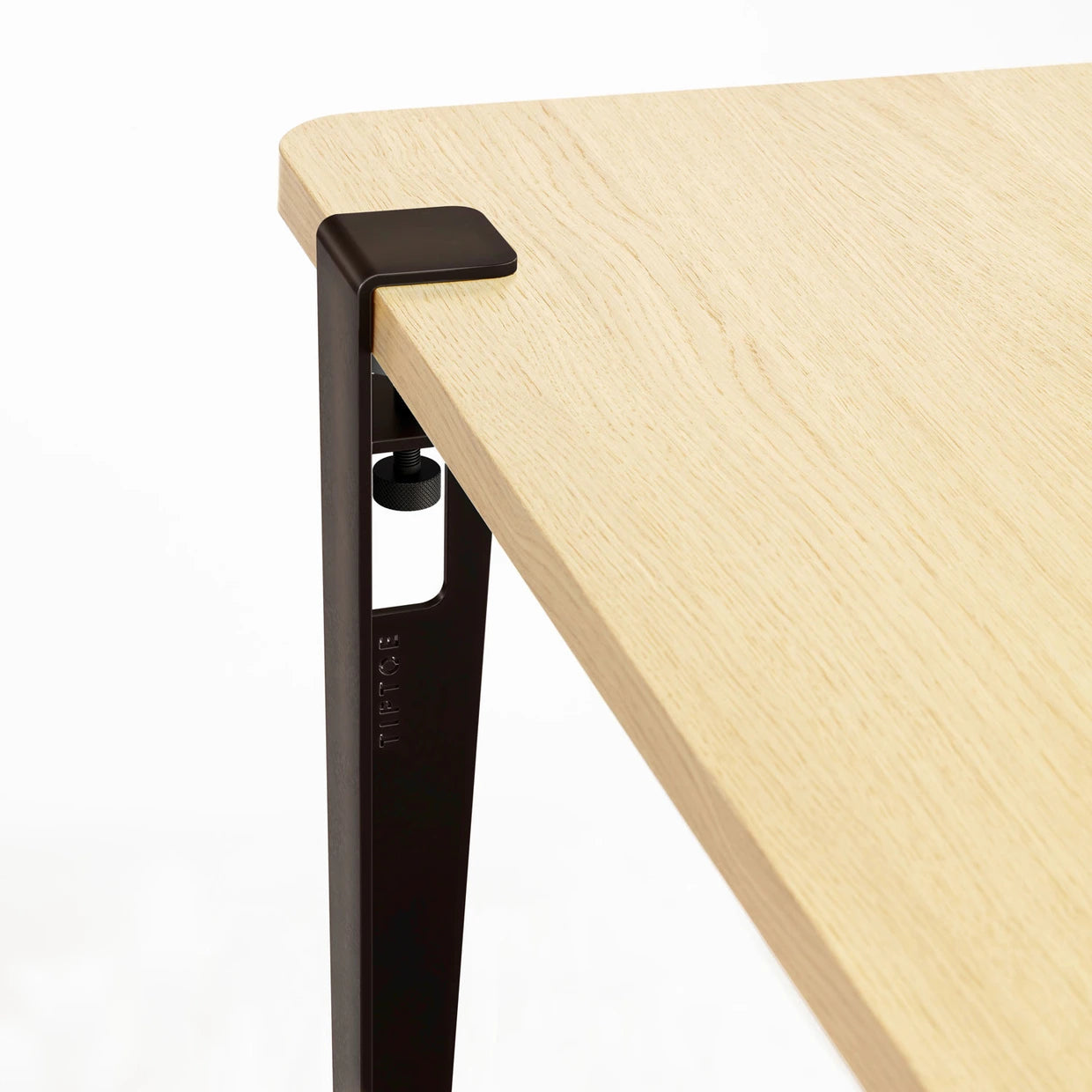 Tiptoe Desk