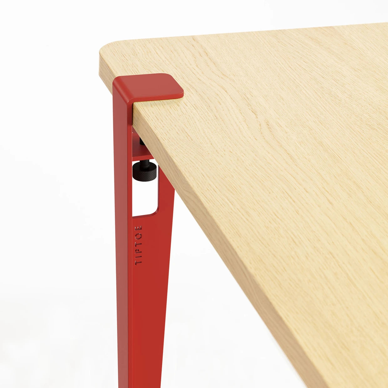 Tiptoe Desk